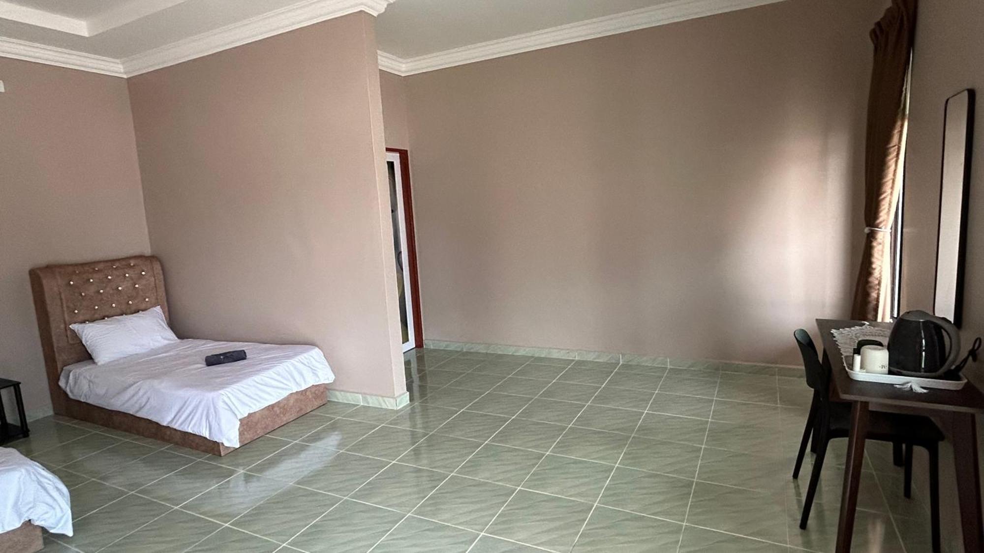 Sasuka Chalet Pantai Pandak Kuala Terengganu Exterior foto