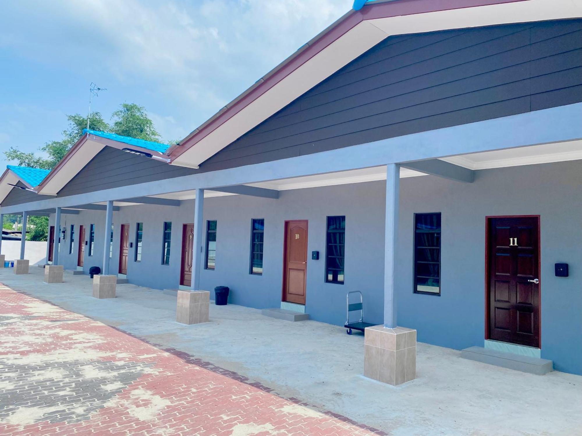 Sasuka Chalet Pantai Pandak Kuala Terengganu Exterior foto