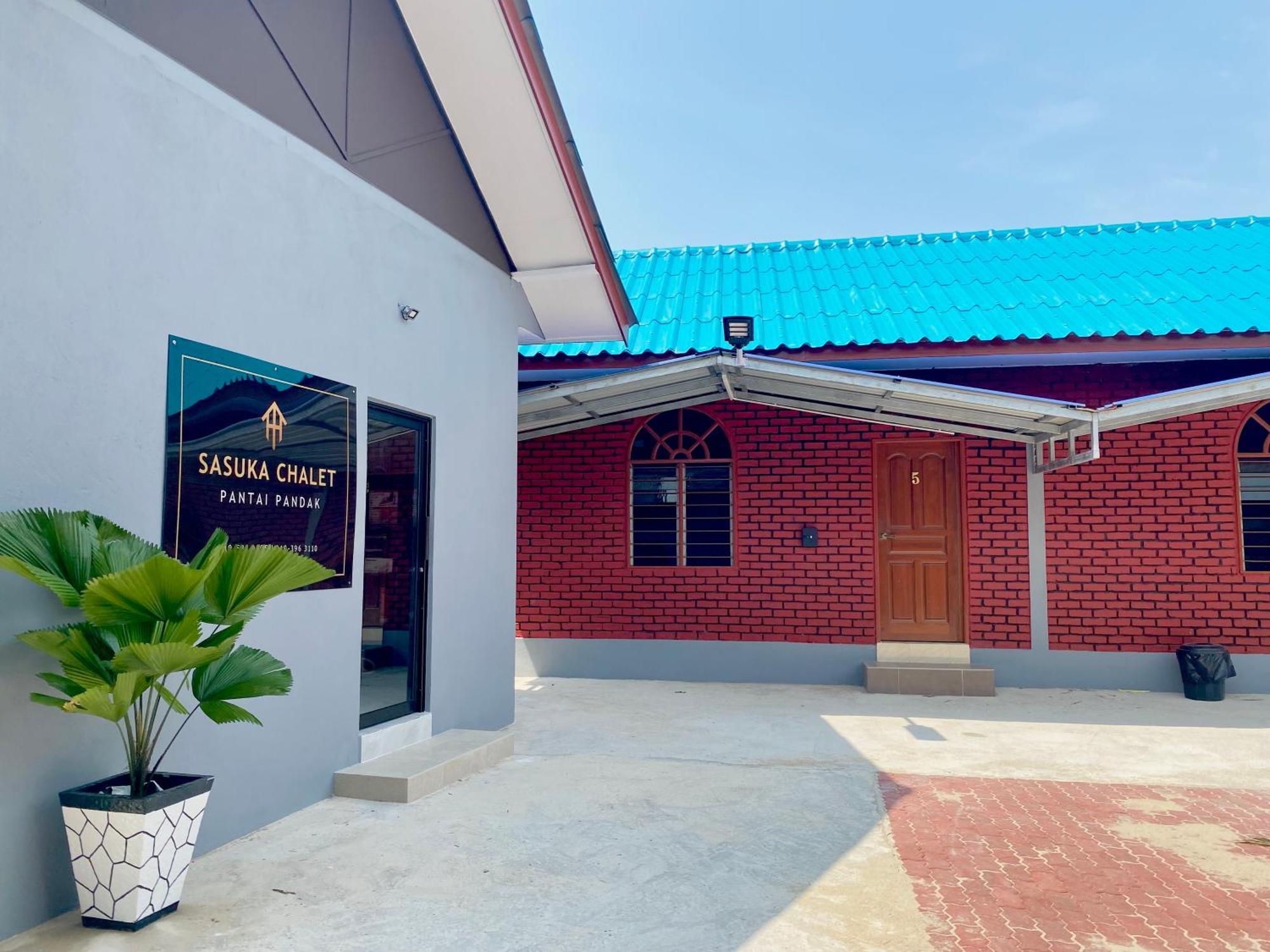 Sasuka Chalet Pantai Pandak Kuala Terengganu Exterior foto